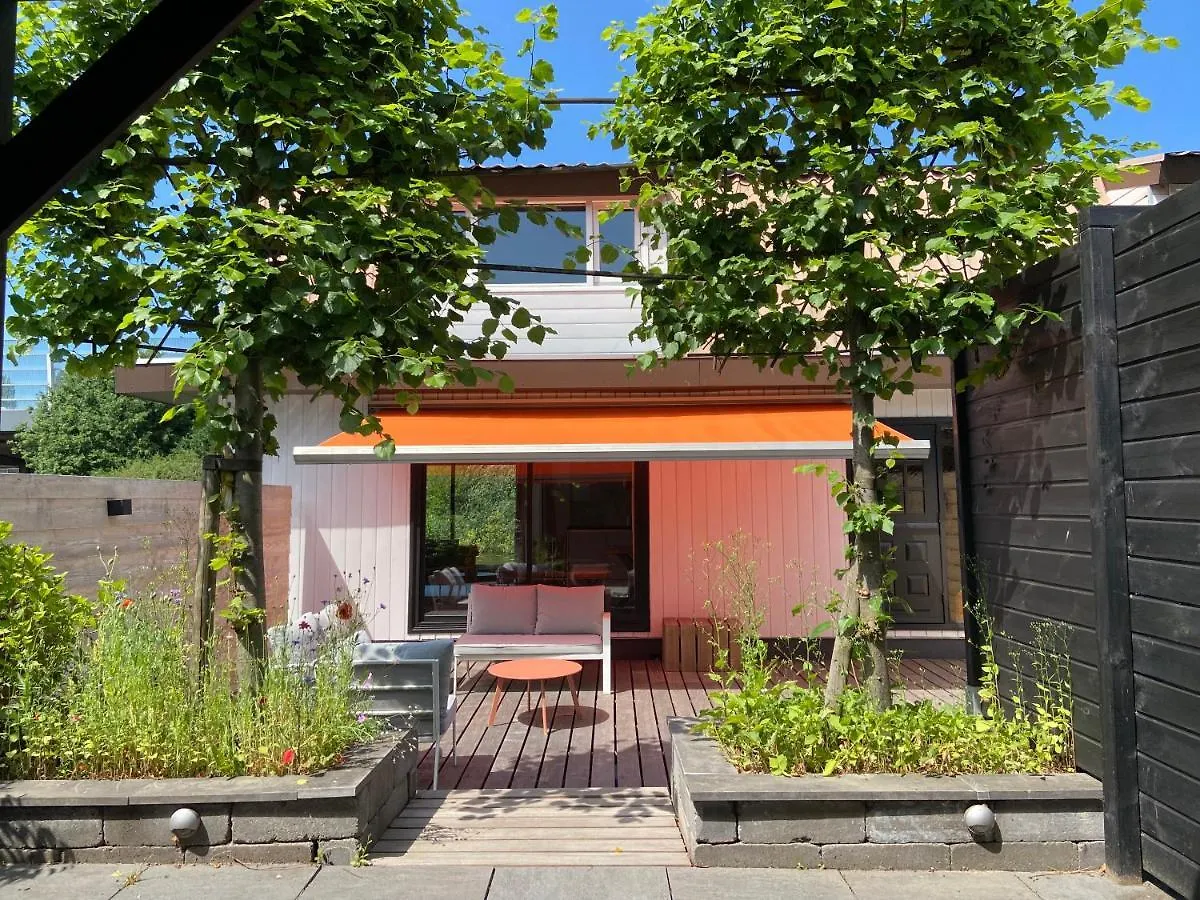アパート ロッテルダムUnieke Woonark Met Privetuin En Free Parking.アパートメント オランダ